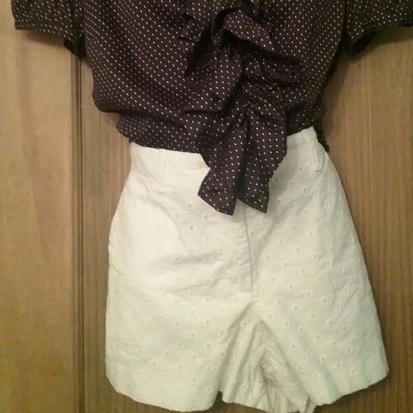 GAP Pants - ONE DAY SALE --- LOOK FOR $5 ITEMS - 3/$10!!  Adorable White Eyelet Lined Shorts